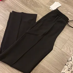 Athleta wide leg pants. Tall 0 thumbnail 2