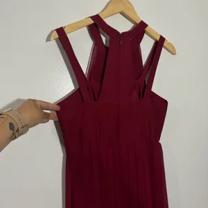 BCBGeneration Burgundy Pleated Maxi Dress Size 6‎ Old Money Goddess Romantic thumbnail 6