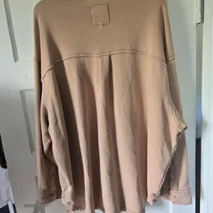 aerie Oversized Button-Up Shirt Jacket in Light Taupe thumbnail 3