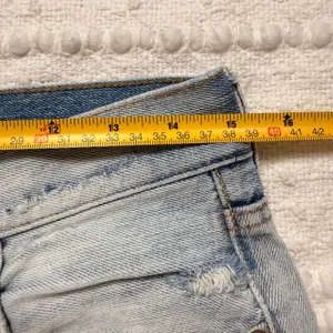 We The Free Free People Distressed Denim Shorts Light Wash Button Fly Size 27 thumbnail 3