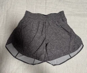 Lululemon Hottie Hot 4" thumbnail 1