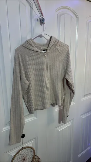 Universal Threads Sweater thumbnail 4