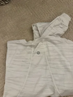Lululemon Long sleeve  thumbnail 3