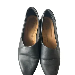 Clark’s black leather Juliet palm loafers size 7M thumbnail 4