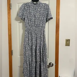 Summer Floral Blue Maxi Dress size Medium thumbnail 4