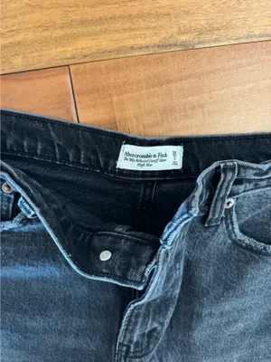 Abercrombie & Fitch denim shorts thumbnail 2