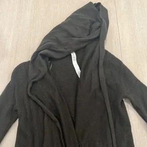 Lululemon olive green sweater thumbnail 2