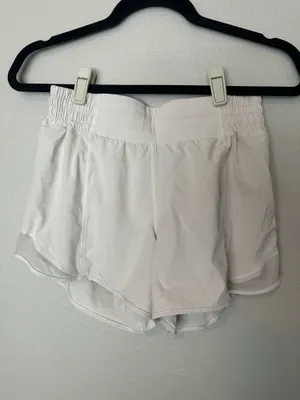 Lululemon Shorts Hotty Hot 4" High-Rise thumbnail 4