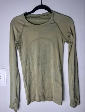 Lululemon Swiftly Tech Sage Green Long Sleeve Push The Distance Running Yoga thumbnail 1
