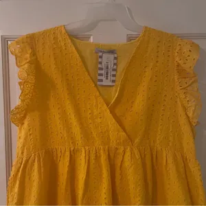 Women’s Yellow Eyelet V-Neck Mini Dress thumbnail 4