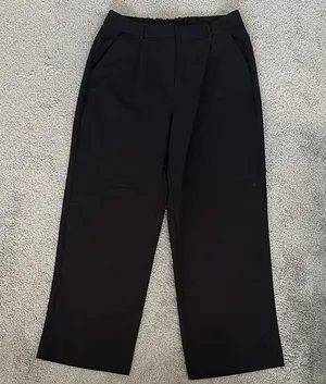 Old Navy Women's Black Trousers thumbnail 1