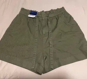 Old Navy Shorts Bottoms Pants thumbnail 1