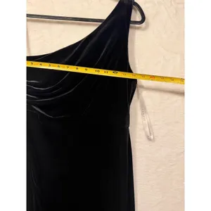 Azazie Black Velvet One Shoulder Maxi Dress Gown‎ Women Size A8 Ruched Formal thumbnail 6