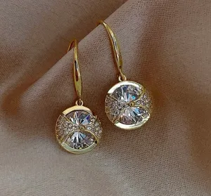 Boutique BRAND NEW-GOLD PLATED CRYSTAL DROP EARRINGS So elegant and beautiful, brand new, never worn thumbnail 1