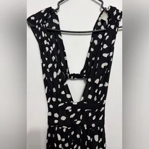 GB Black & White Polka Dot Maxi women’s size XS Dress Deep V Open Back(E47)✨ thumbnail 15