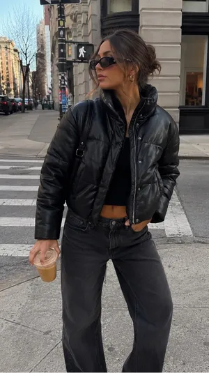 Abercrombie & Fitch Black Cropped Puffer Jacket thumbnail 1