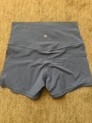 Lululemon Shorts Align 4" High-Rise thumbnail 2