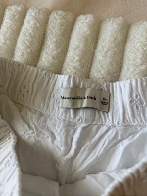 Abercrombie & Fitch White Eyelet Cotton Sleep Shorts thumbnail 4