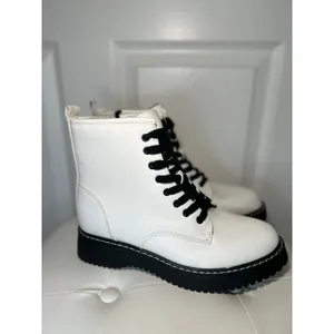 Madden Girl Kurrt Combat Boots 7.5M White Platform Lug Sole Lace Up Side Zip NEW thumbnail 3