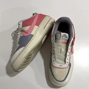 NIKE Air Force 1 Shadow Trainers EUC thumbnail 2