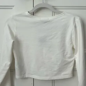 Adika Adults white crossover top with tags, size S thumbnail 3