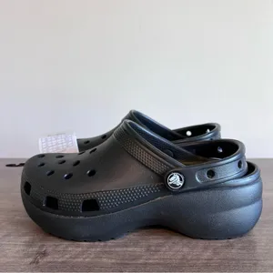 Crocs NEW Women's Classic Platform Clog Size 7 #B1809 thumbnail 3