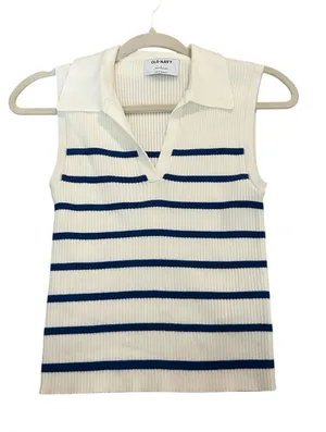 Old navy top  thumbnail 1