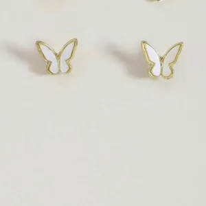 3/$30 💛 Butterfly Stud Earrings Gold thumbnail 3