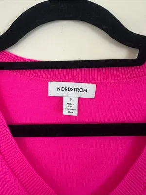 Nordstrom Fuchsia Merino Wool Blend V-Neck Women's Sweater Size Small thumbnail 3
