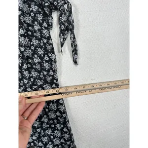 Blu Pepper Womens Dress Medium Floral Black White Lined V-Neck Knee Length‎ thumbnail 7