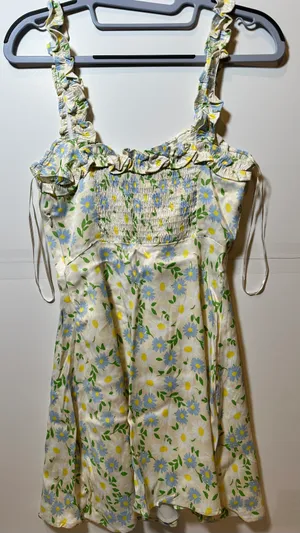 Dress thumbnail 3