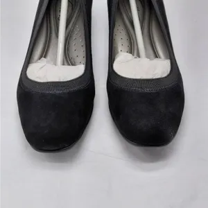 Trotters Wedge Pumps Women's Size 6.5N Narrow Black Suede Comfort Shoes thumbnail 4