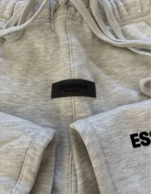 Essential Small Light oat cuffed sweatpants thumbnail 3