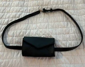Black Fanny pack thumbnail 1