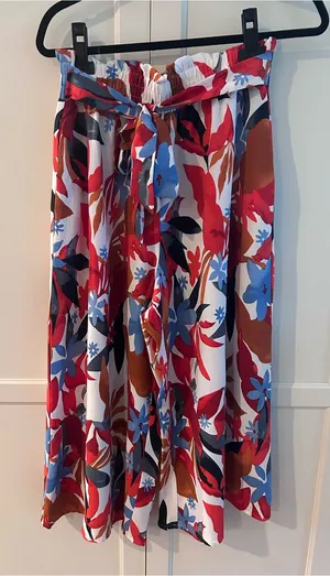 Wide-Leg Palazzo Pants in Red & Blue Floral, size L thumbnail 1