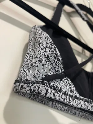 Lululemon Free To Be Zen Bra Power Luxtreme Spray Jacquard White Black Size 6 thumbnail 6