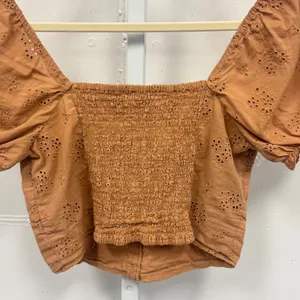 Love Tree Terracotta Rust Eyelet Button Front Smocked Crop‎ Top Blouse Medium thumbnail 4