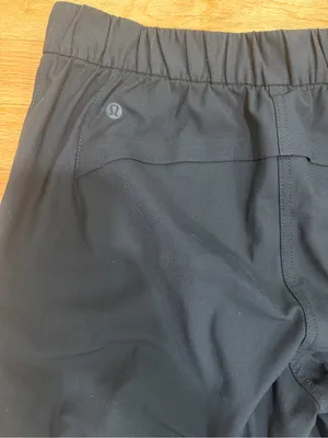 Lululemon Women's Black Warpstreme Cuffed Jogger Pants size 27 thumbnail 4
