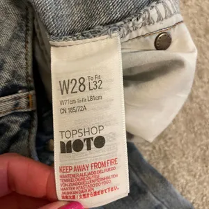 Topshop High Waist Crop Raw Hem Straight Leg Jeans 28 thumbnail 8