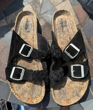 Muk Luks Size 10 Women's Slip on‎ Sandals thumbnail 1