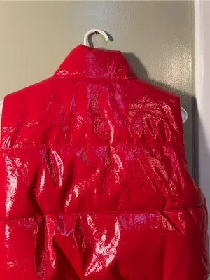 Ambiance Outerwear Women’s Size Large Puffer Vest Patent Bright Red Polyurethane thumbnail 7