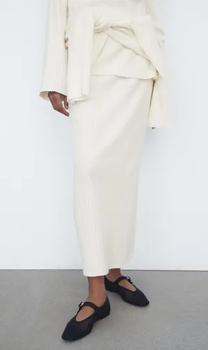 NWT White BRUSHED RIBBED PENCIL SKIRT. Size Medium thumbnail 5