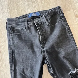 Womens Hollister High-Rise Super Skinny Black Jeans - 5R / 27x28 thumbnail 2