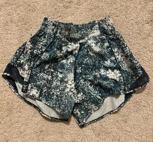 Lululemon Shorts thumbnail 1