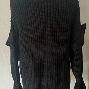 POL Black Chunky Knit Oversized Sweater‎ Ruffle Sleeve NWOT T Medium thumbnail 4