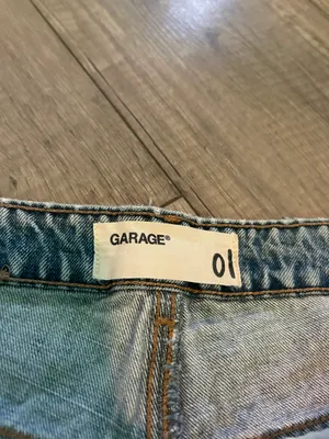 distressed denim shorts thumbnail 3