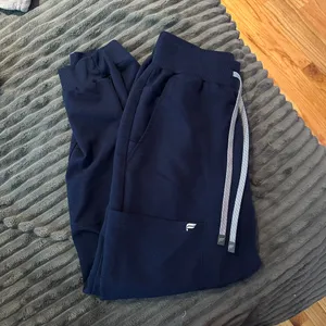 Fabletics jogger scrub pants thumbnail 2