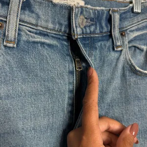 Abercrombie & Fitch Curve Love The 90's Straight Ultra High Rise‎ Size 26/2R thumbnail 7