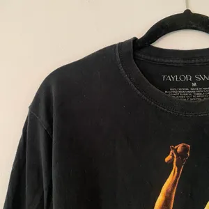 Taylor Swift Fearless Tour Black Concert Long Sleeve Shirt Cotton Women's Medium thumbnail 3