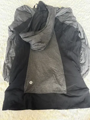 Lululemon Reversible Medium Weight Define Zip Up Size 6 thumbnail 4